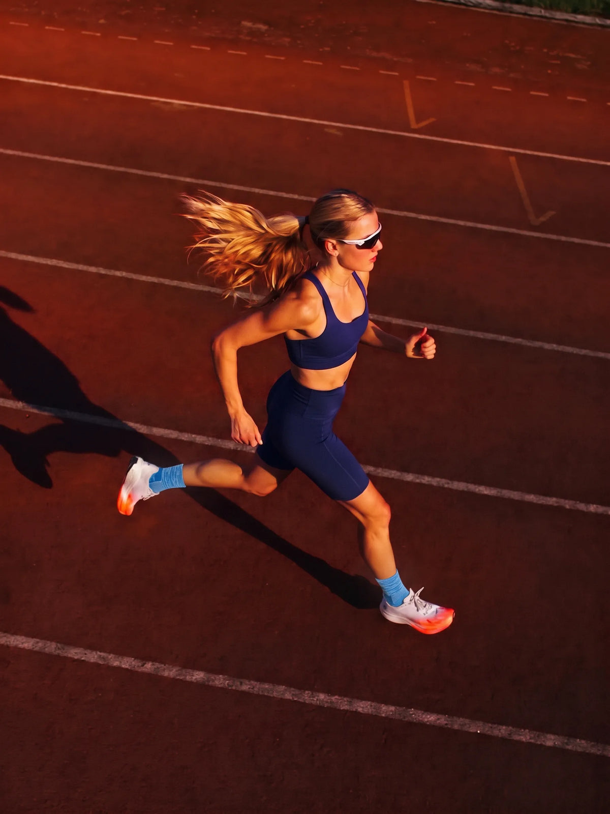 Shop Yanng Train collection of running socks for outdoor training.